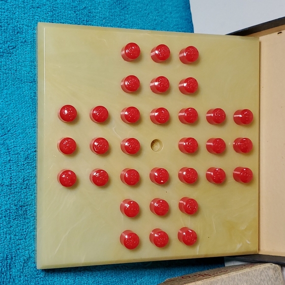 Vintage Game HI-Q Family Game Puzzle Game in Original Box - Approx 1940's 1950's - Picture 2 of 8